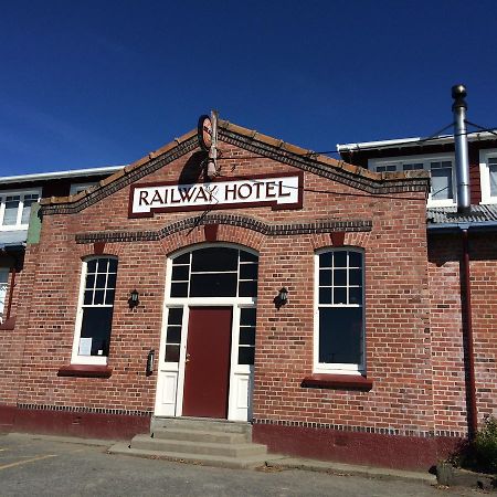 Mossburn Railway Hotel Extérieur photo