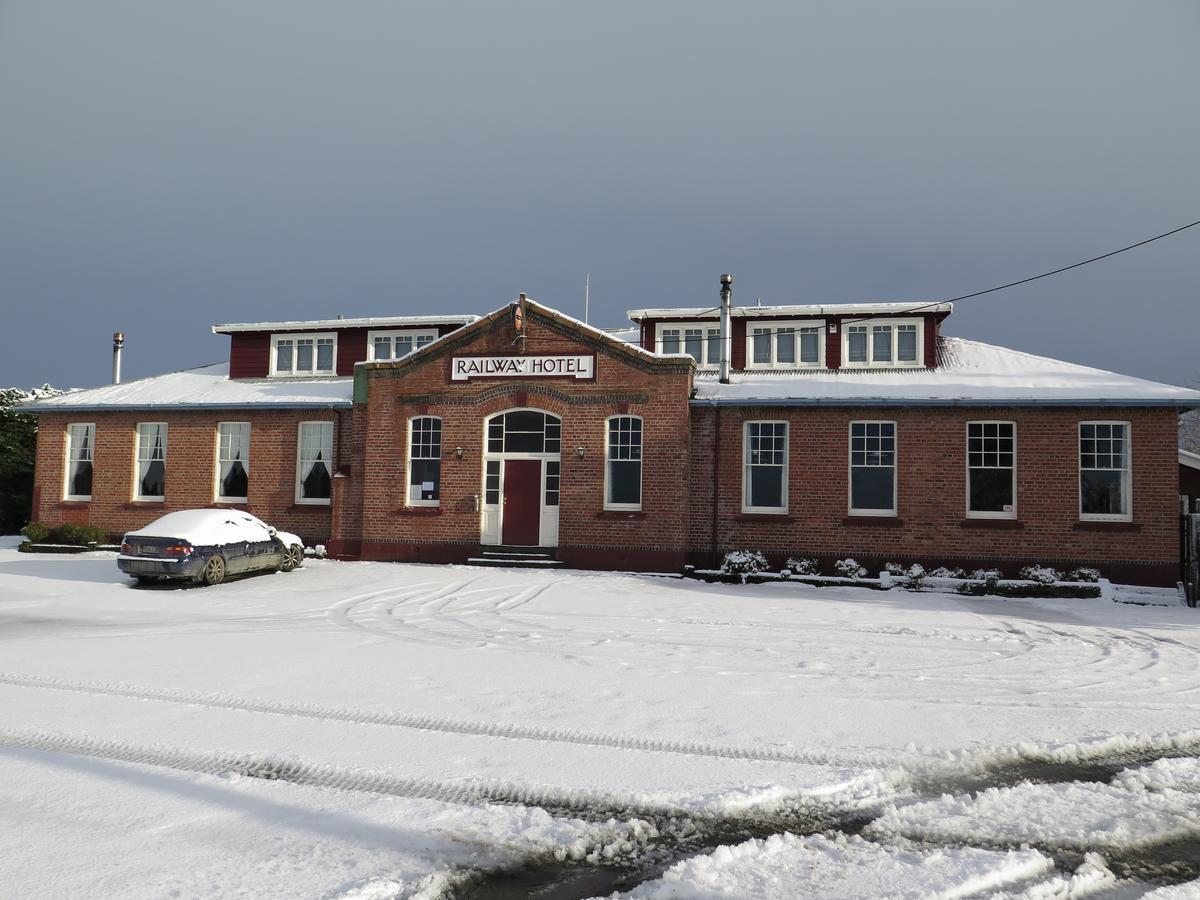 Mossburn Railway Hotel Extérieur photo