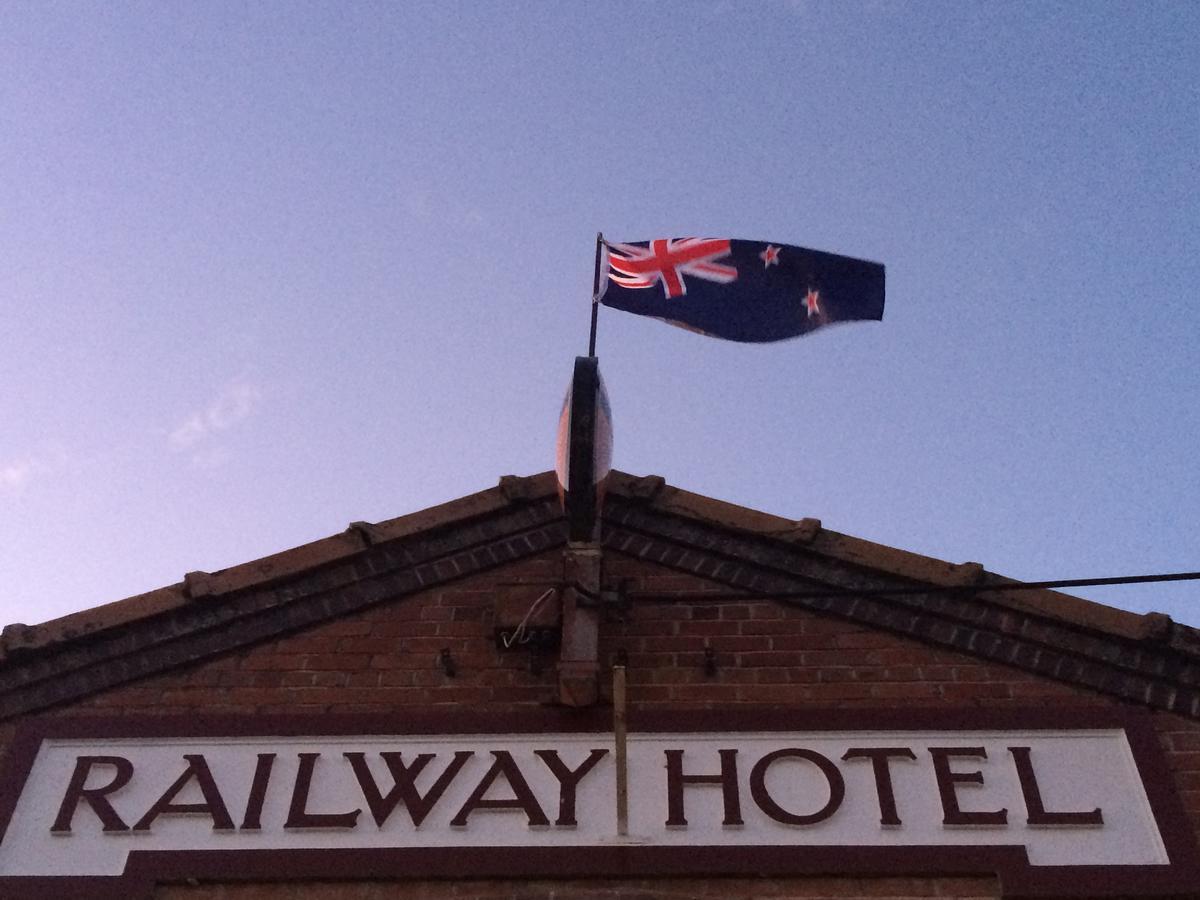 Mossburn Railway Hotel Extérieur photo