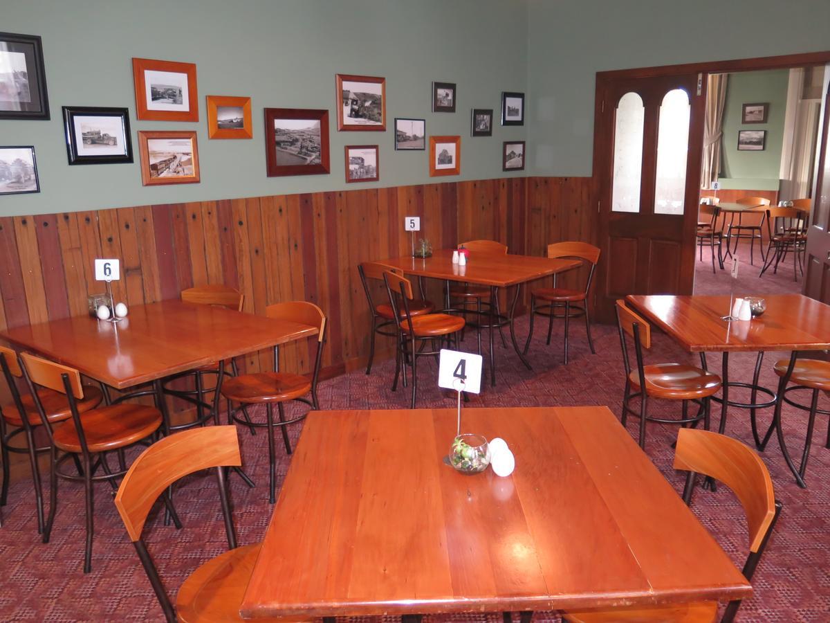 Mossburn Railway Hotel Extérieur photo