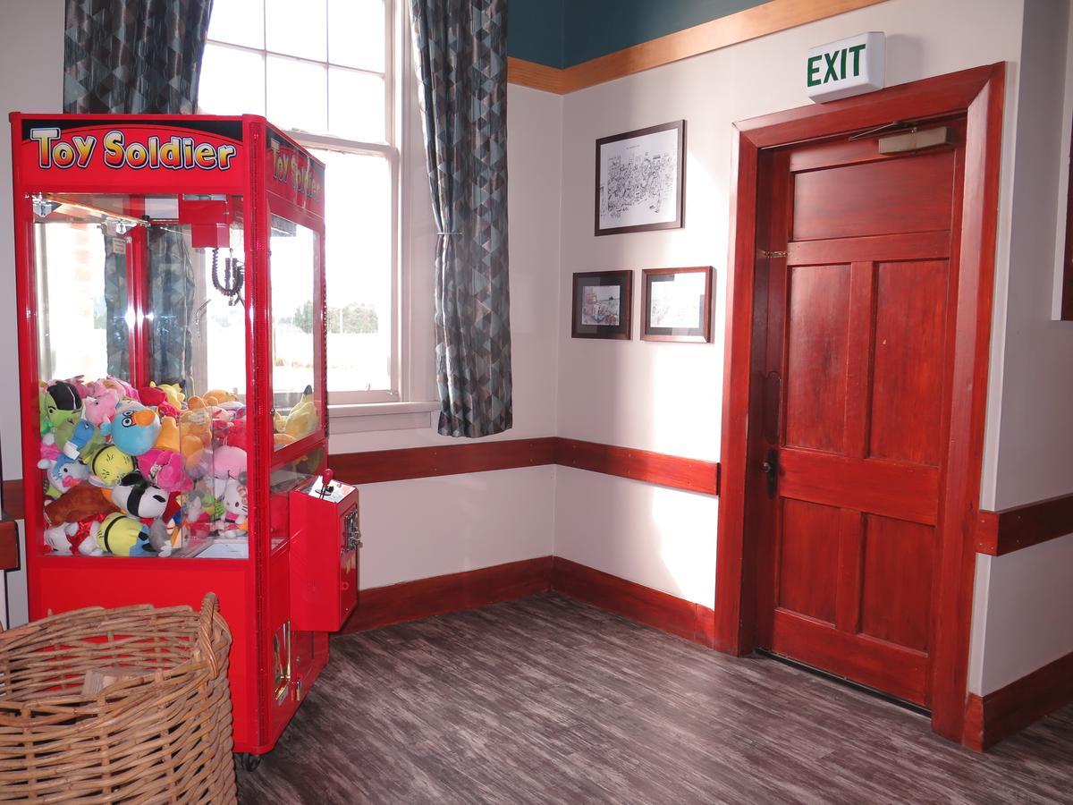 Mossburn Railway Hotel Extérieur photo