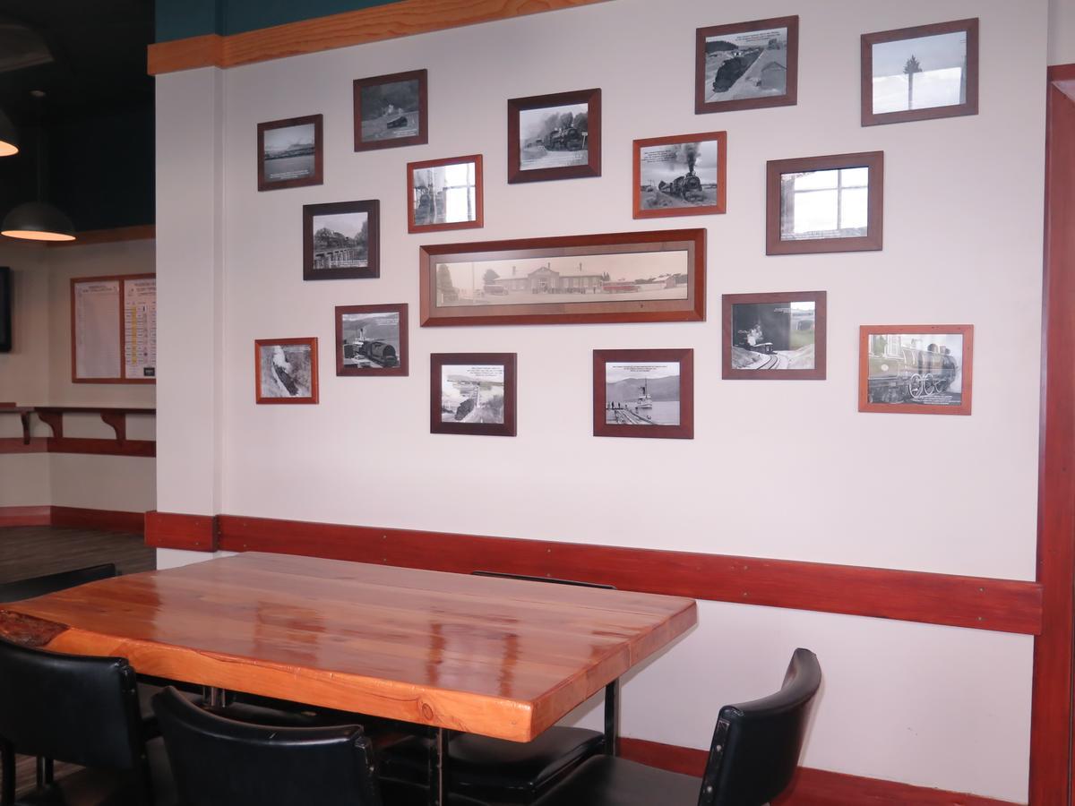 Mossburn Railway Hotel Extérieur photo