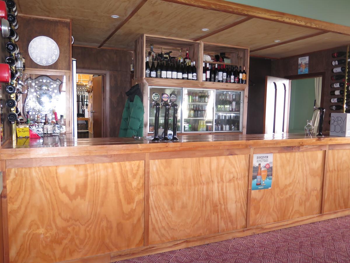Mossburn Railway Hotel Extérieur photo