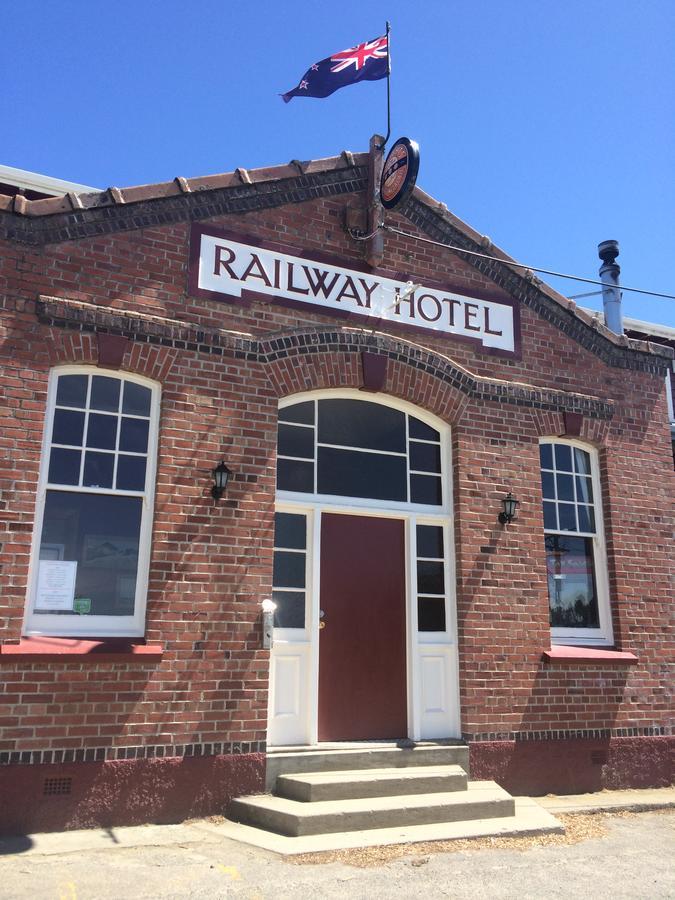 Mossburn Railway Hotel Extérieur photo